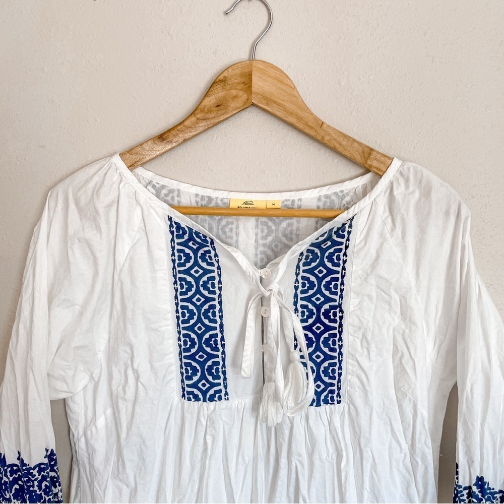 Roller Rabbit | Mona Border Maricruz Cotton White & Blue Peasant Dress - Picture 6 of 13